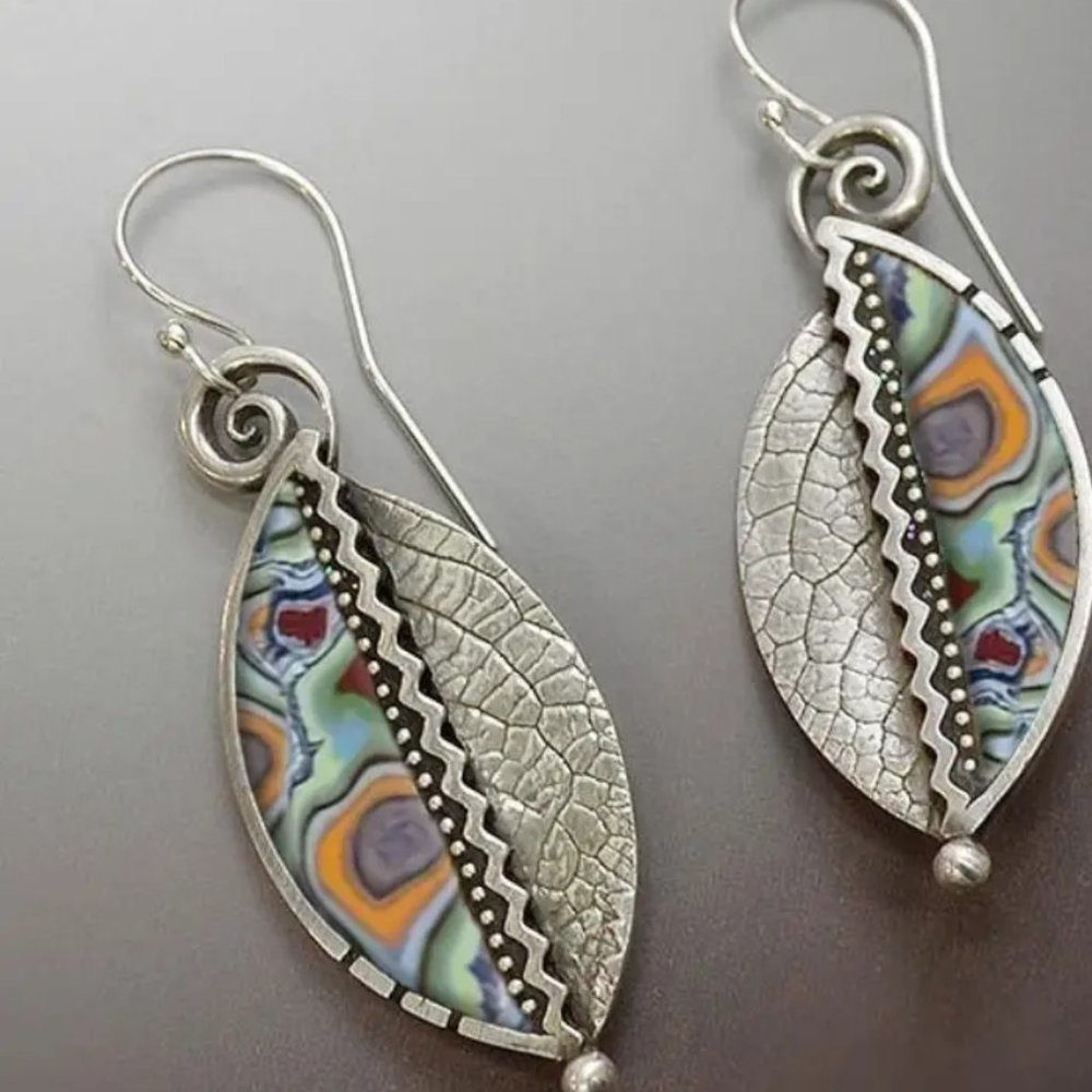 🌺 🌺 🌺Small Retro Bohemian Leaf Dangle Earrings